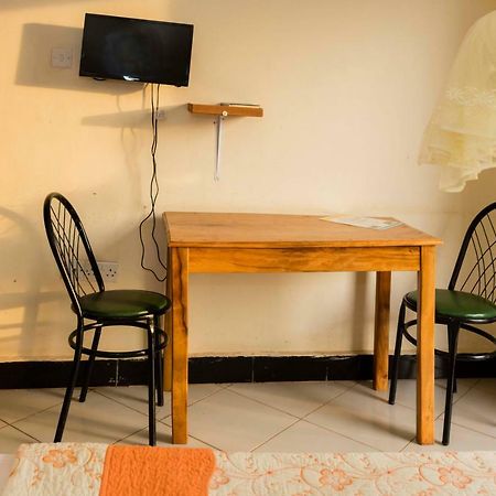 Relief Motel Fort Portal 외부 사진
