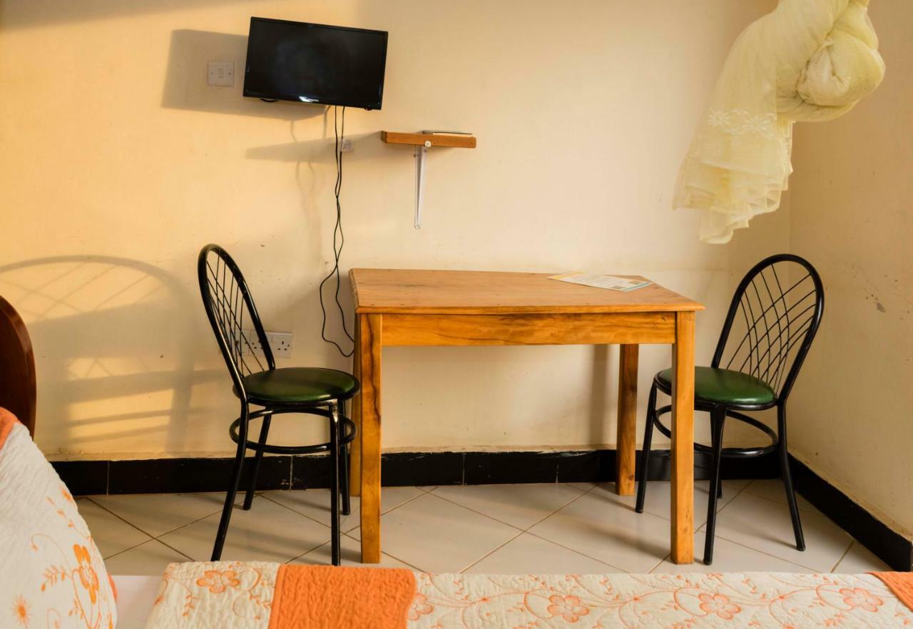 Relief Motel Fort Portal 외부 사진