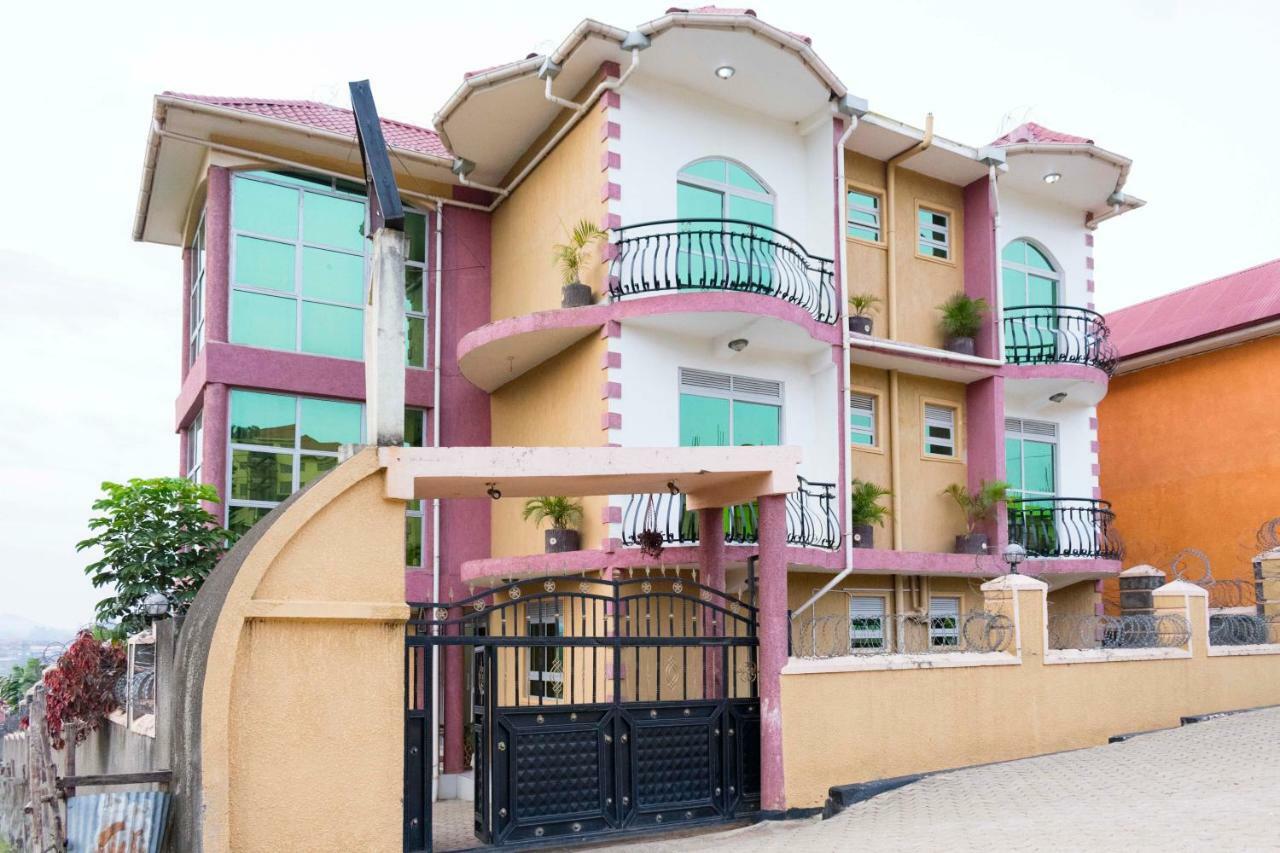 Relief Motel Fort Portal 외부 사진