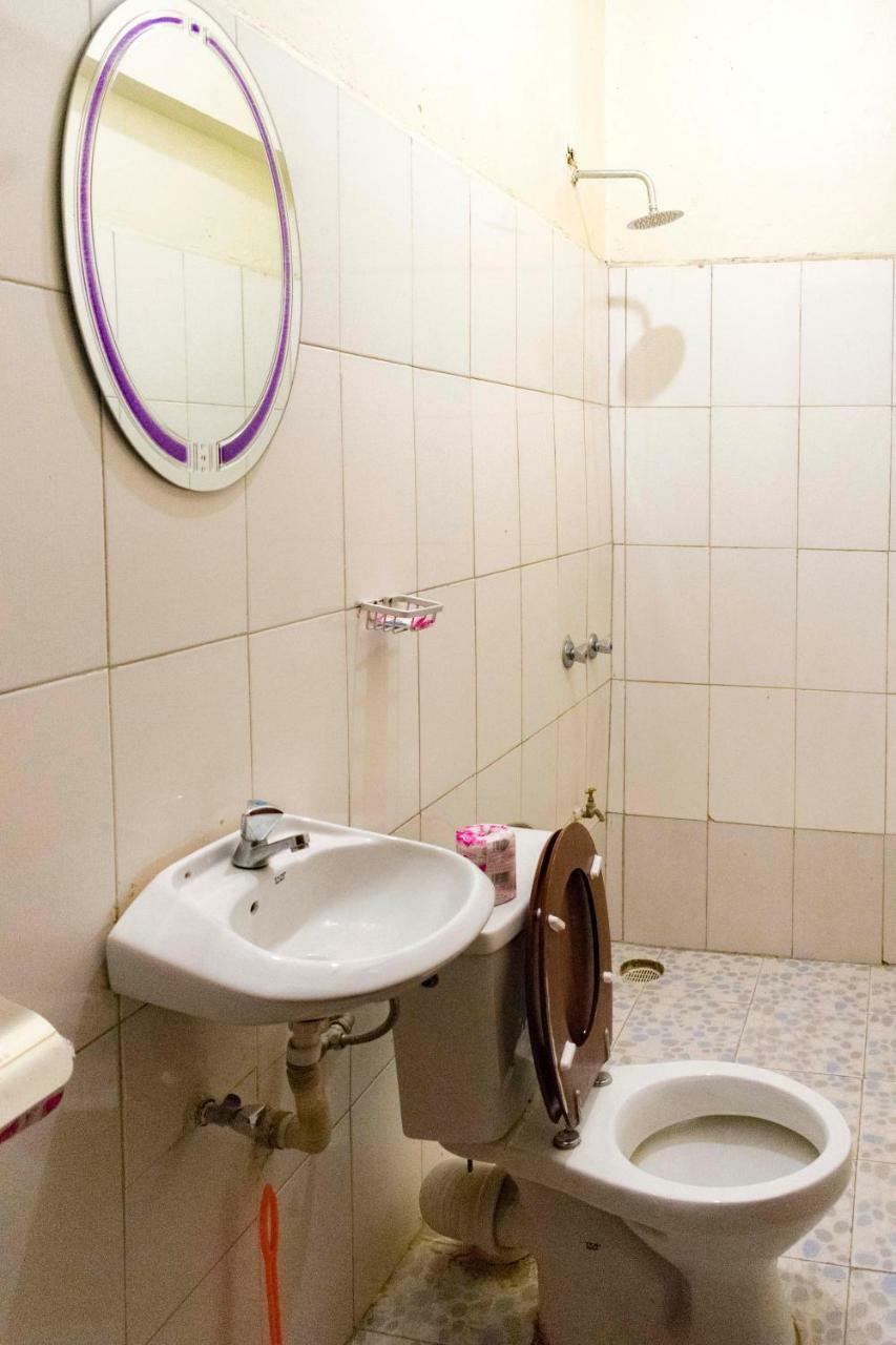 Relief Motel Fort Portal 외부 사진